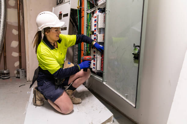 Best Affordable Emergency Electrician  in Meadowood, PA